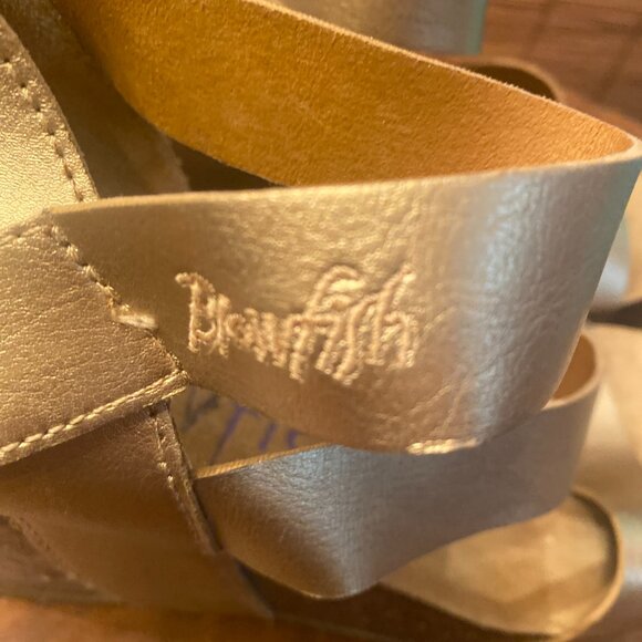 Blowfish Gold Strappy Wedges Size 9 EUC - Picture 2 of 8